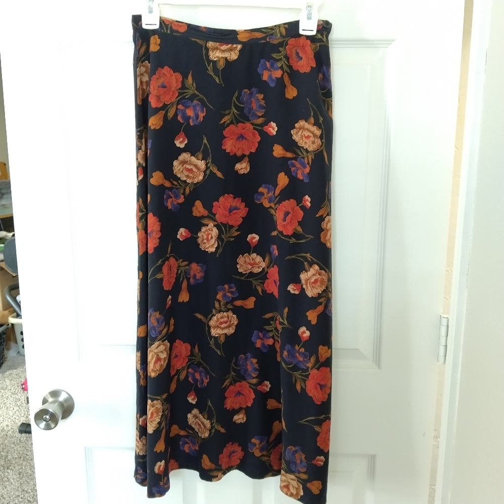 1990s Jones New York petite silk floral skirt